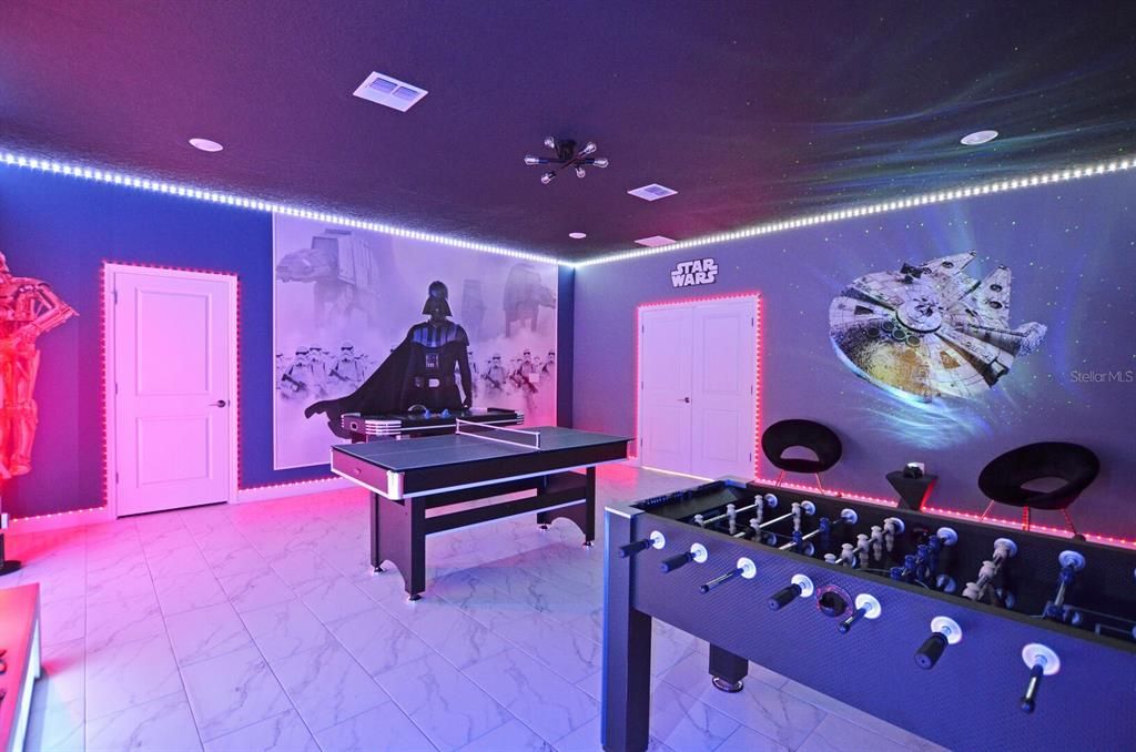 En Venta: $949,000 (8 camas, 5 baños, 4289 Pies cuadrados)