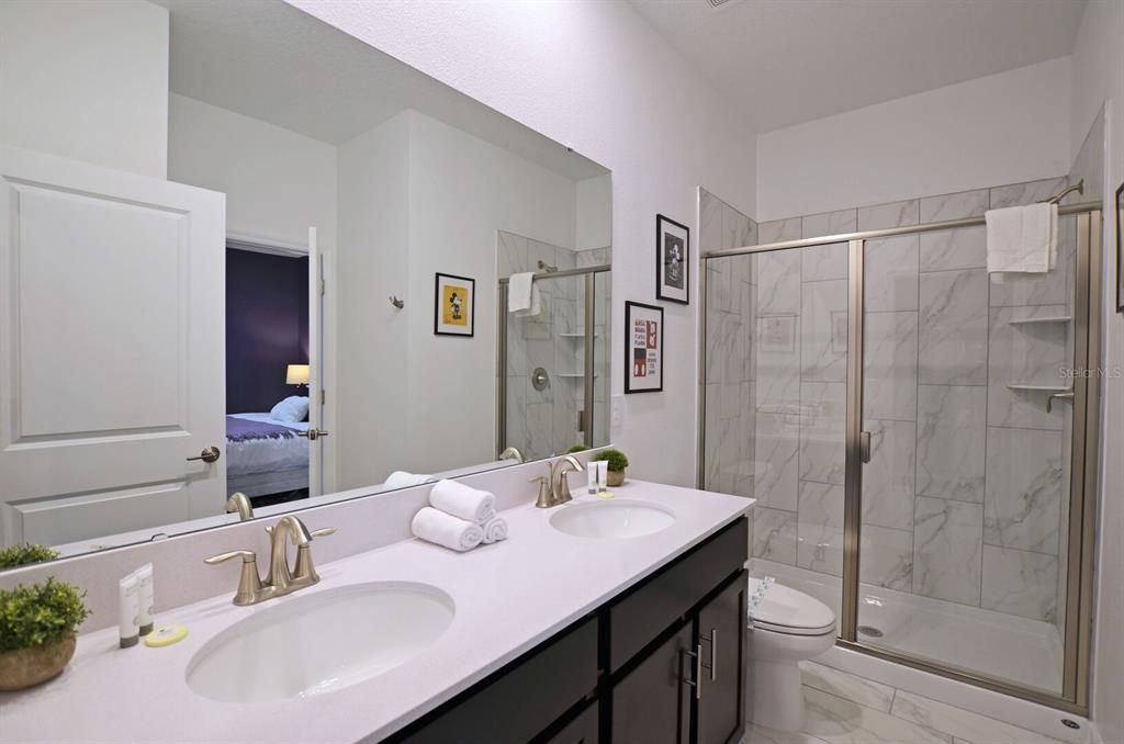 En Venta: $949,000 (8 camas, 5 baños, 4289 Pies cuadrados)