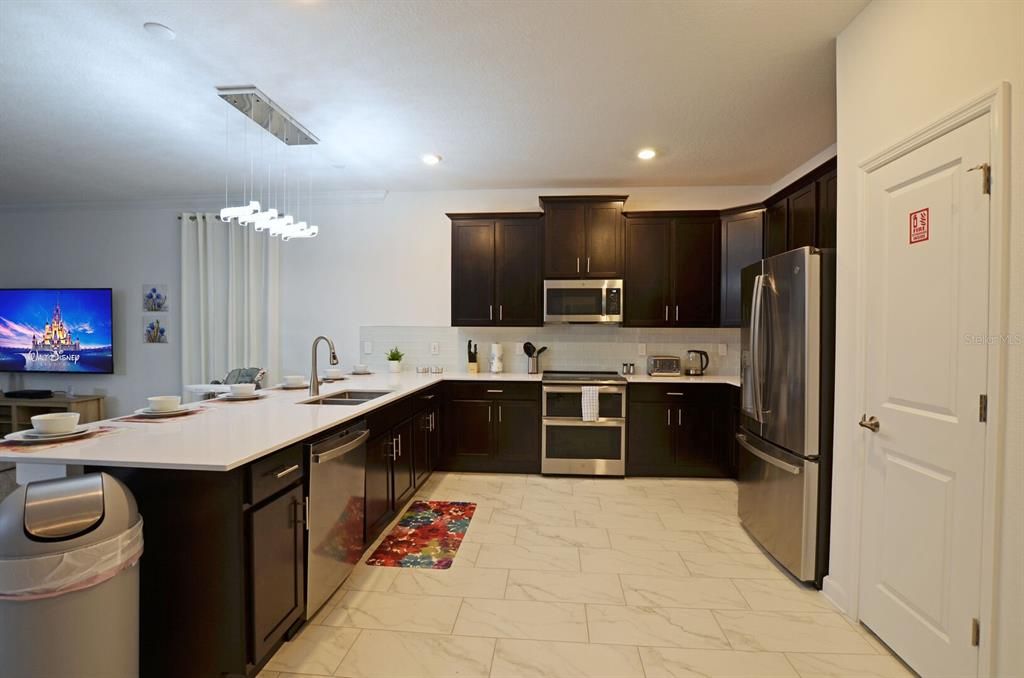 En Venta: $949,000 (8 camas, 5 baños, 4289 Pies cuadrados)