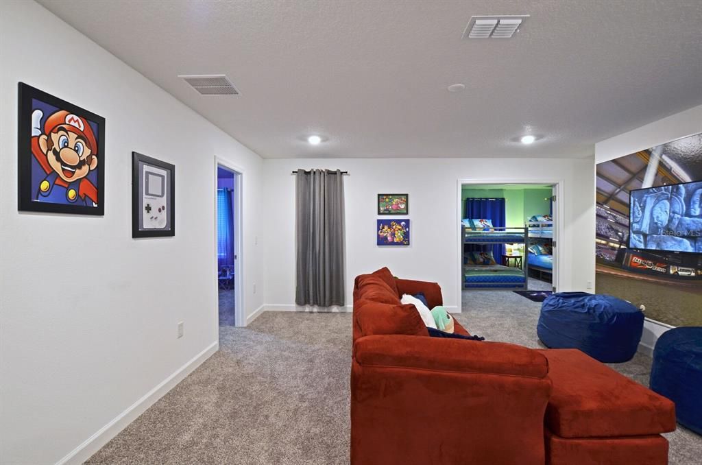 En Venta: $949,000 (8 camas, 5 baños, 4289 Pies cuadrados)