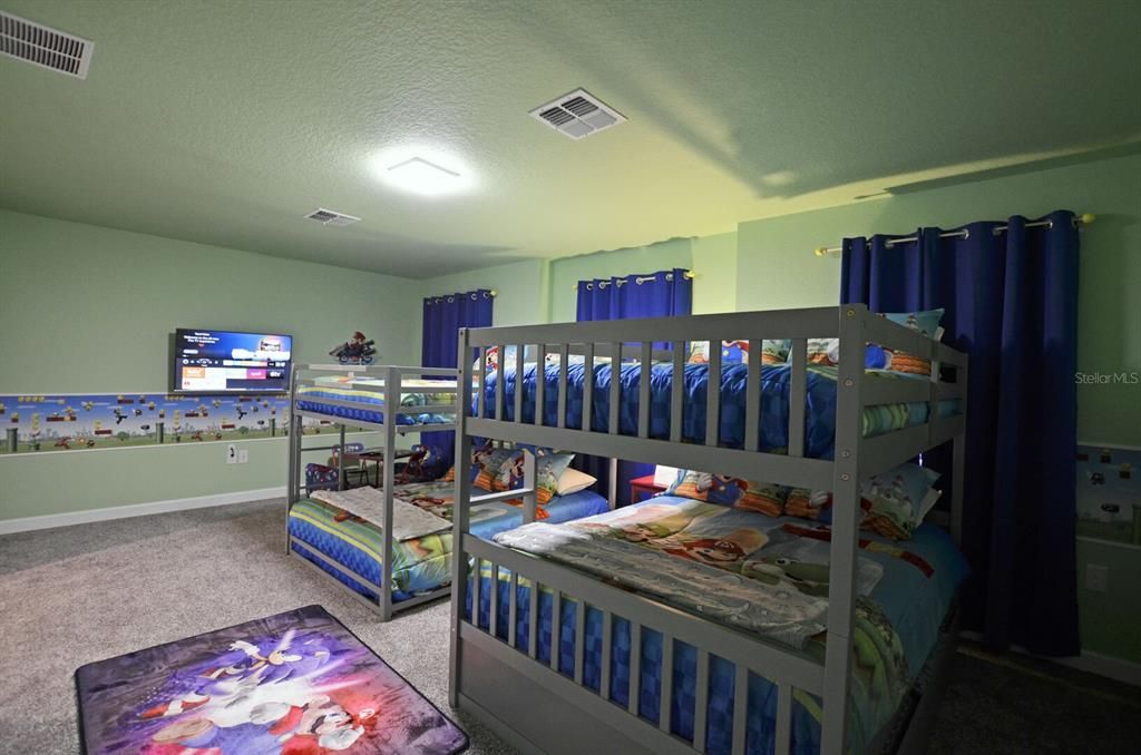 En Venta: $949,000 (8 camas, 5 baños, 4289 Pies cuadrados)