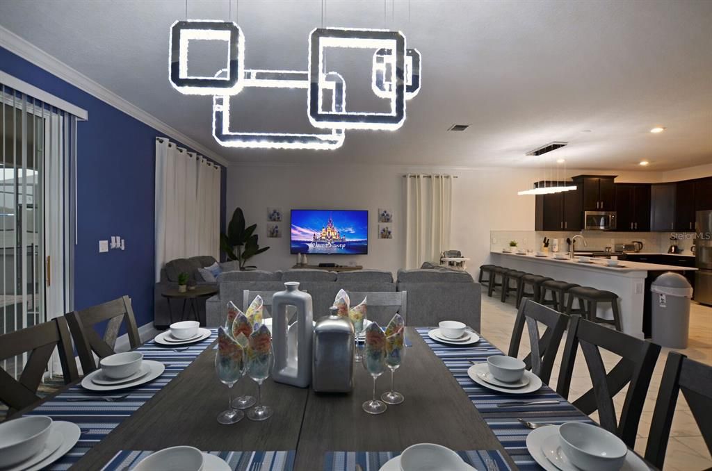 En Venta: $949,000 (8 camas, 5 baños, 4289 Pies cuadrados)