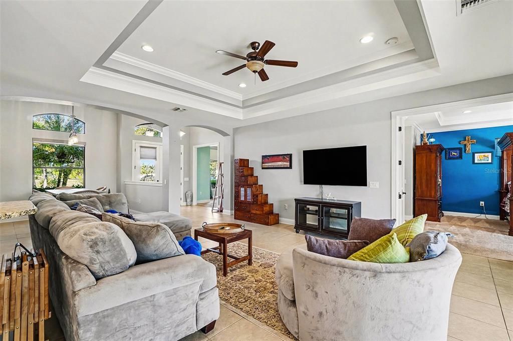 На продажу: $719,900 (3 спален, 3 ванн, 2315 Квадратных фут)