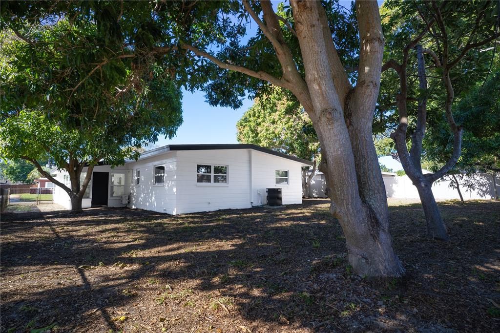 En Venta: $419,000 (3 camas, 2 baños, 1484 Pies cuadrados)