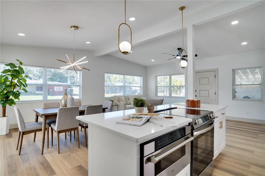 En Venta: $419,000 (3 camas, 2 baños, 1484 Pies cuadrados)