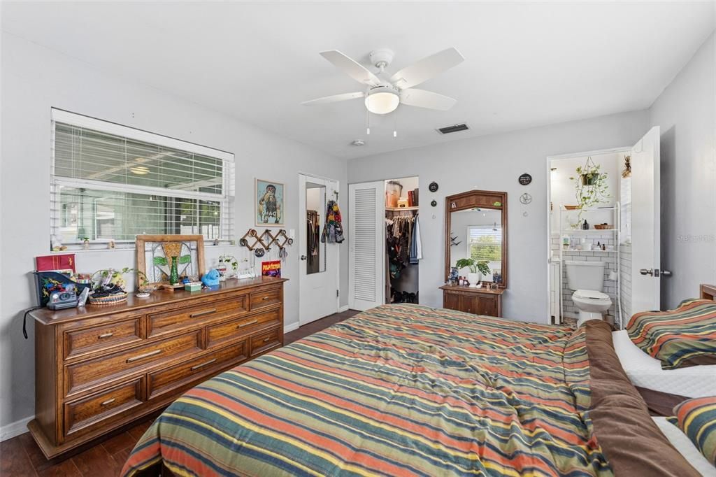 For Sale: $415,000 (3 beds, 2 baths, 1340 Square Feet)