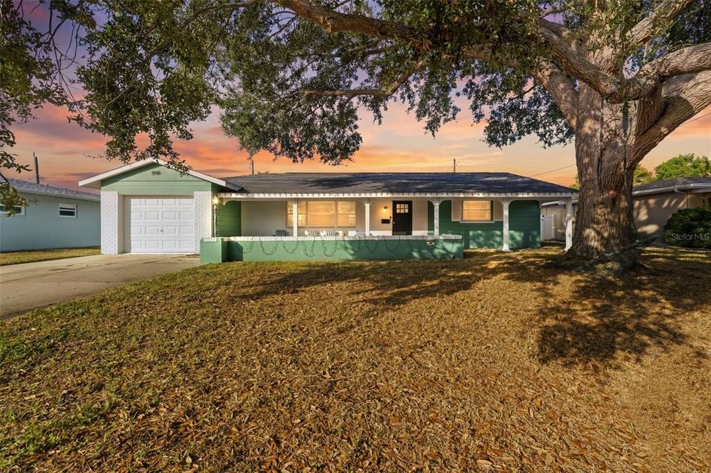 For Sale: $415,000 (3 beds, 2 baths, 1340 Square Feet)