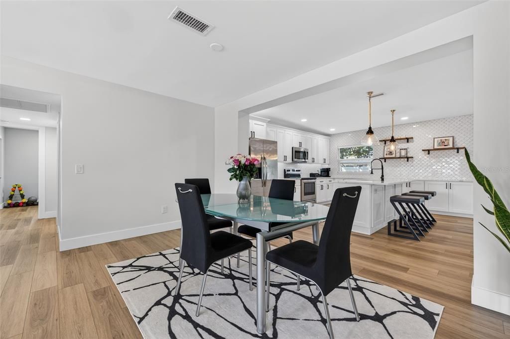 На продажу: $839,000 (3 спален, 2 ванн, 2175 Квадратных фут)