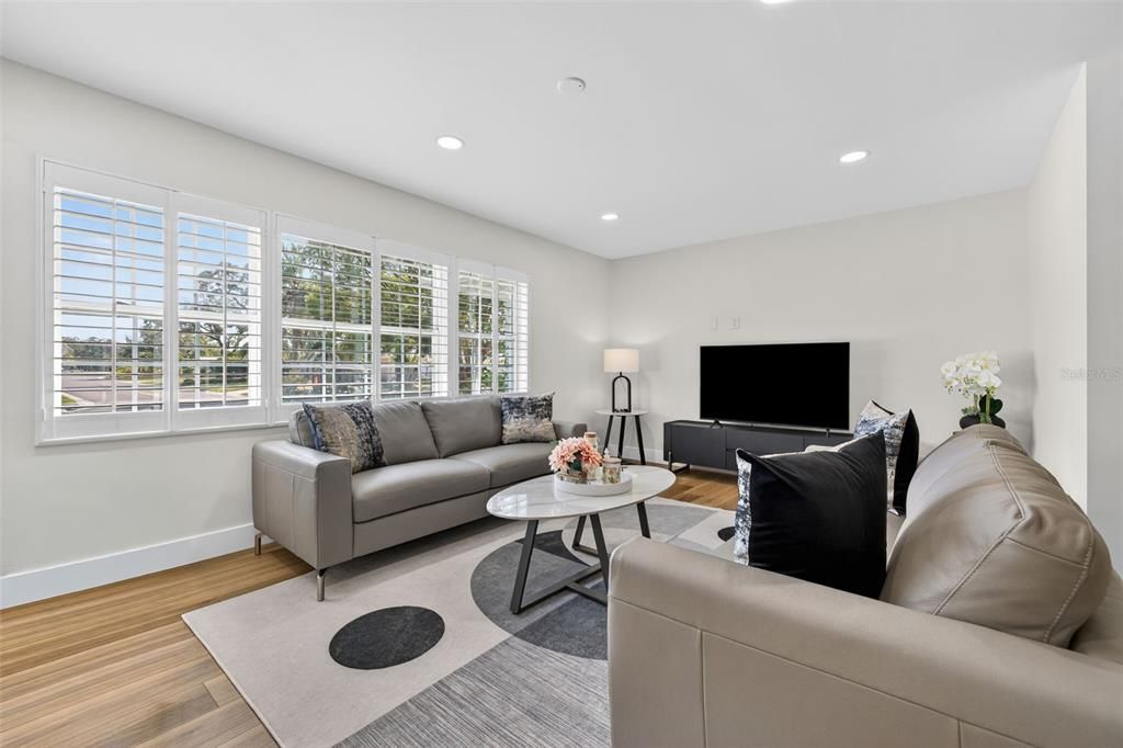 На продажу: $839,000 (3 спален, 2 ванн, 2175 Квадратных фут)