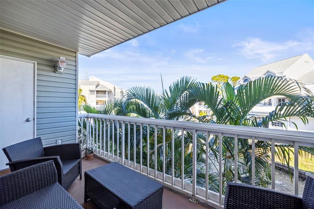 出租: $2,000 (2 贝兹, 1 浴室, 930 平方英尺)