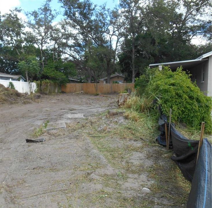 待售: $149,999 (0.12 acres)