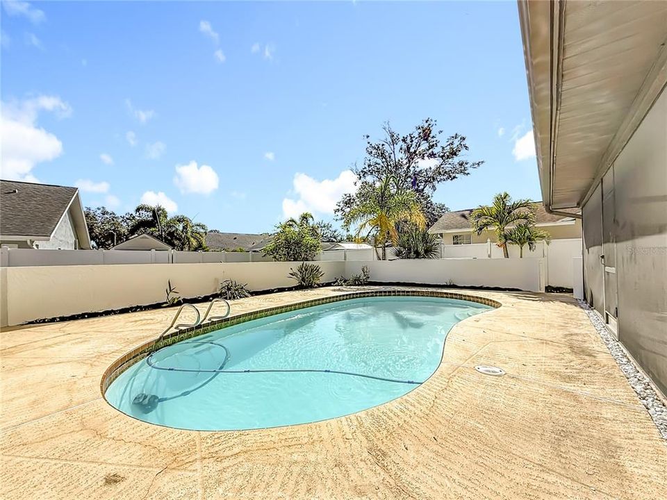 For Sale: $725,000 (4 beds, 2 baths, 2316 Square Feet)