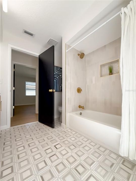 For Sale: $725,000 (4 beds, 2 baths, 2316 Square Feet)