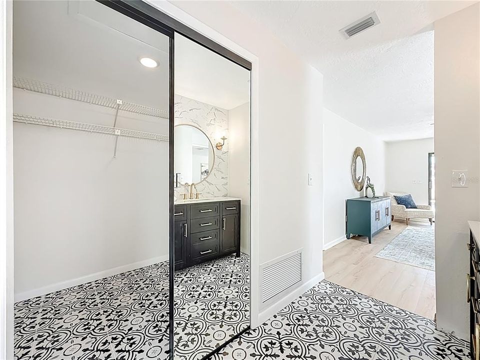 For Sale: $725,000 (4 beds, 2 baths, 2316 Square Feet)