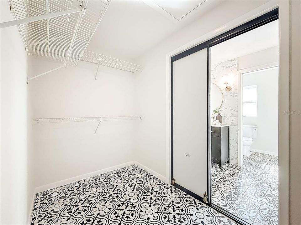 For Sale: $725,000 (4 beds, 2 baths, 2316 Square Feet)