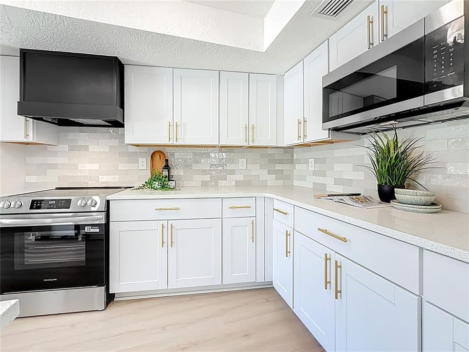 For Sale: $725,000 (4 beds, 2 baths, 2316 Square Feet)