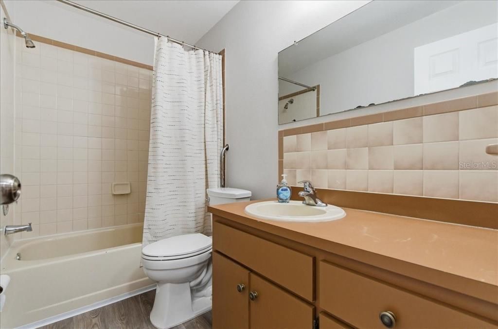 For Rent: $1,850 (2 beds, 2 baths, 1000 Square Feet)