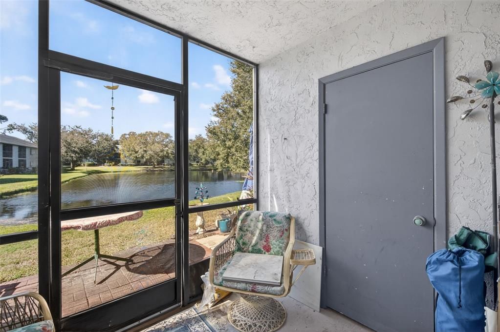 На продажу: $210,000 (2 спален, 2 ванн, 960 Квадратных фут)