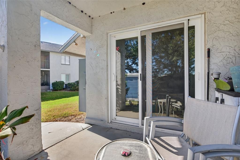 На продажу: $210,000 (2 спален, 2 ванн, 960 Квадратных фут)