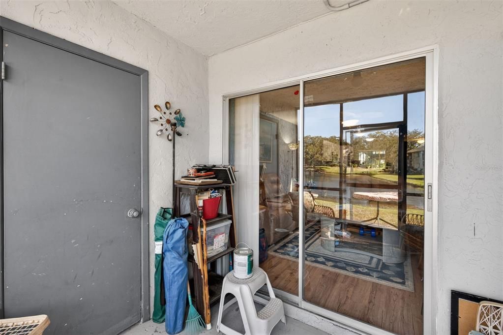 На продажу: $210,000 (2 спален, 2 ванн, 960 Квадратных фут)