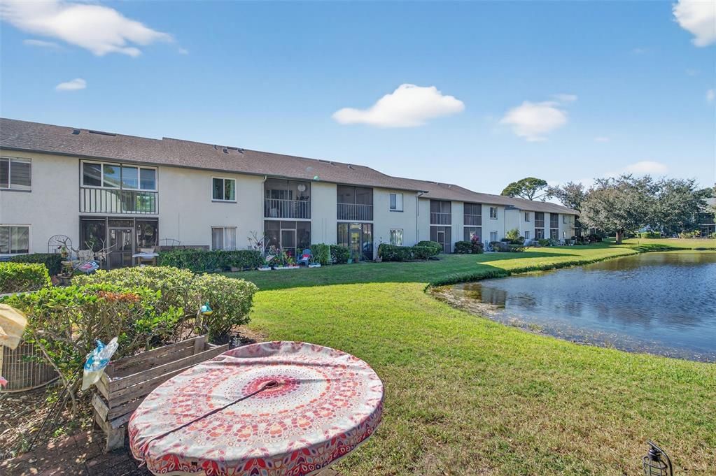 На продажу: $210,000 (2 спален, 2 ванн, 960 Квадратных фут)