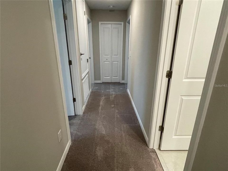 For Rent: $3,200 (5 beds, 2 baths, 2896 Square Feet)