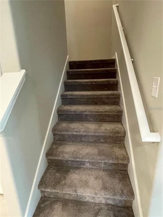 For Rent: $3,200 (5 beds, 2 baths, 2896 Square Feet)