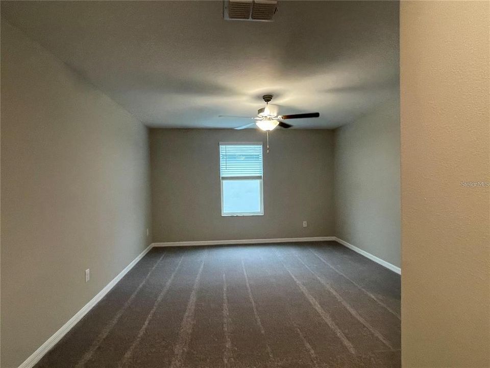 For Rent: $3,200 (5 beds, 2 baths, 2896 Square Feet)