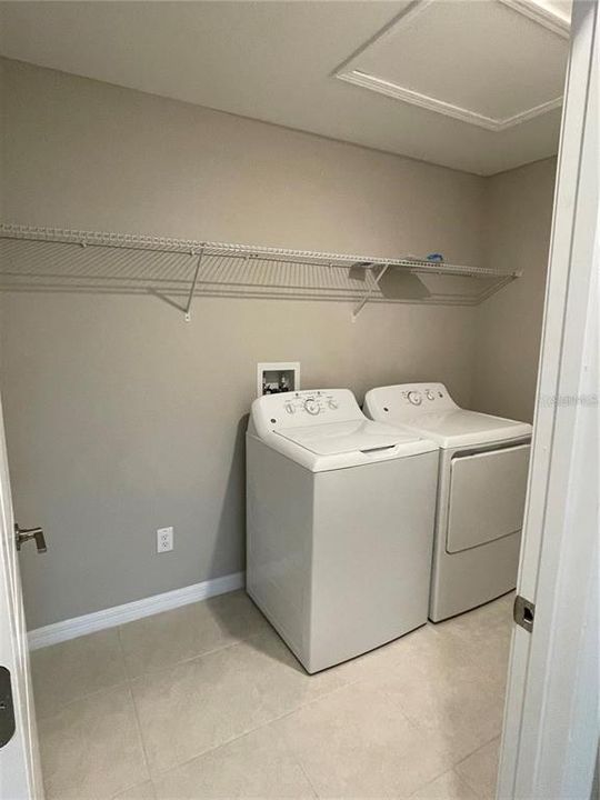 For Rent: $3,200 (5 beds, 2 baths, 2896 Square Feet)