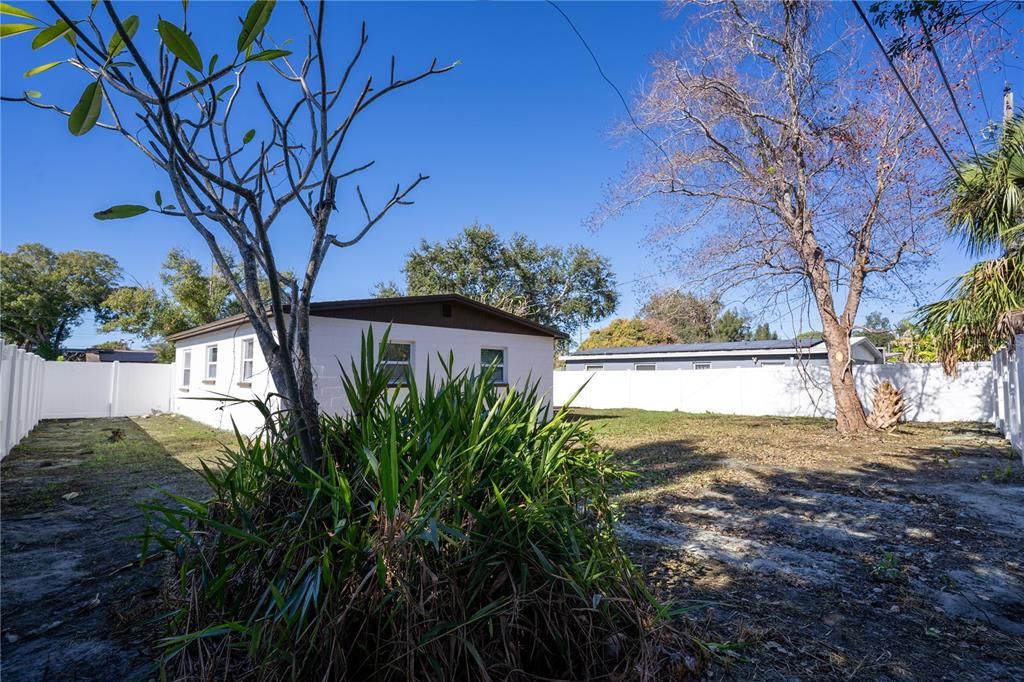 待售: $329,000 (3 贝兹, 1 浴室, 900 平方英尺)