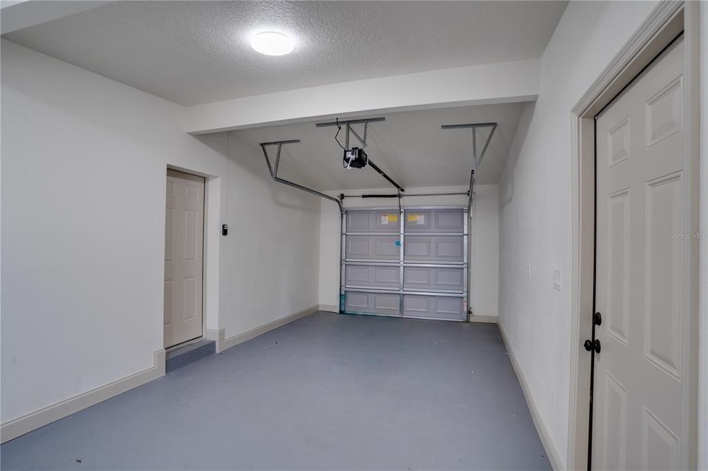 待售: $329,000 (3 贝兹, 1 浴室, 900 平方英尺)