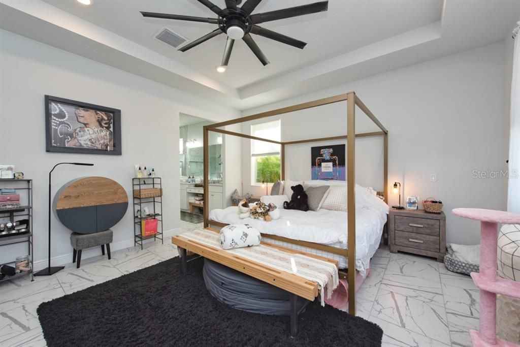 En Venta: $550,000 (3 camas, 2 baños, 1710 Pies cuadrados)