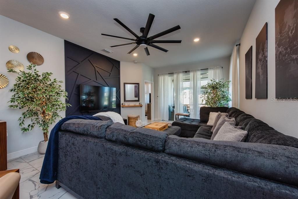 En Venta: $550,000 (3 camas, 2 baños, 1710 Pies cuadrados)