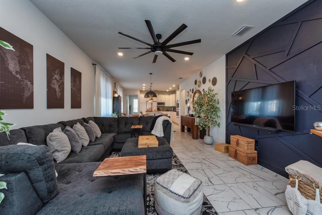 En Venta: $550,000 (3 camas, 2 baños, 1710 Pies cuadrados)