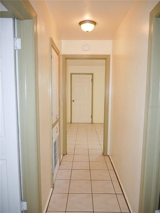 For Rent: $1,750 (2 beds, 1 baths, 1189 Square Feet)