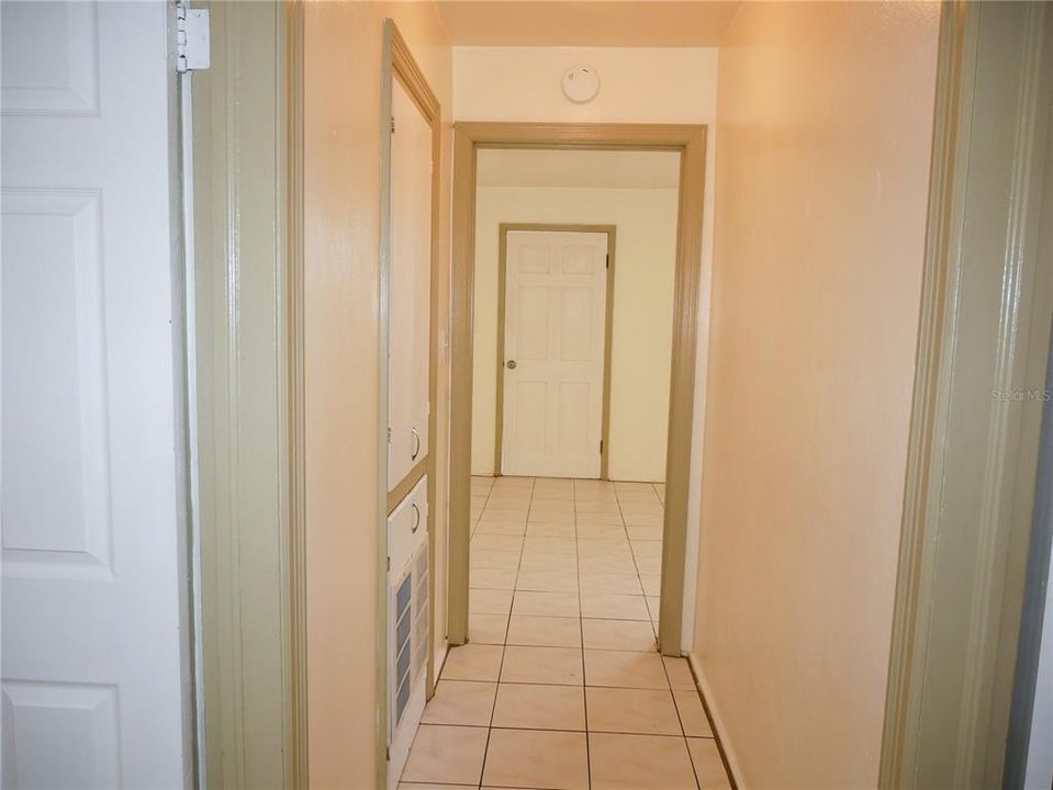 For Rent: $1,750 (2 beds, 1 baths, 1189 Square Feet)