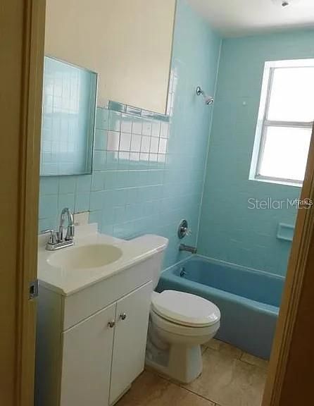 For Rent: $1,750 (2 beds, 1 baths, 1189 Square Feet)