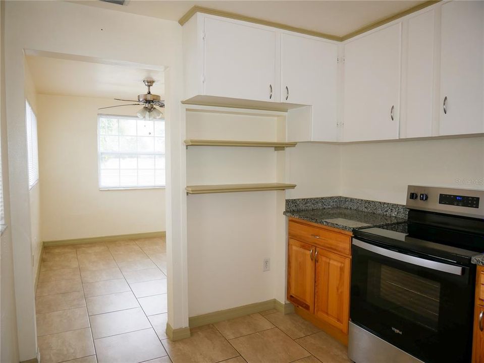 For Rent: $1,750 (2 beds, 1 baths, 1189 Square Feet)