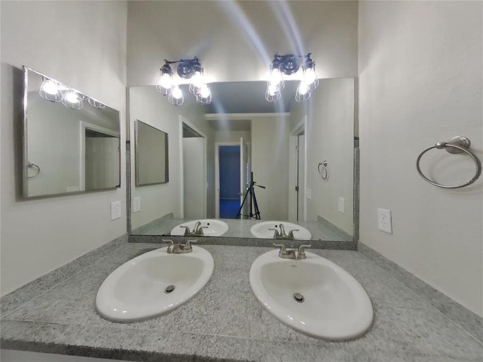 出租: $1,789 (3 贝兹, 2 浴室, 1493 平方英尺)