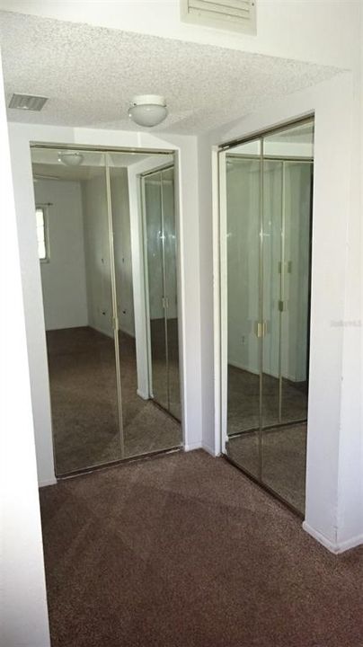 For Rent: $1,100 (2 beds, 2 baths, 837 Square Feet)