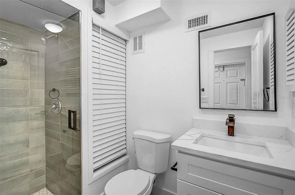 На продажу: $449,000 (2 спален, 2 ванн, 1076 Квадратных фут)