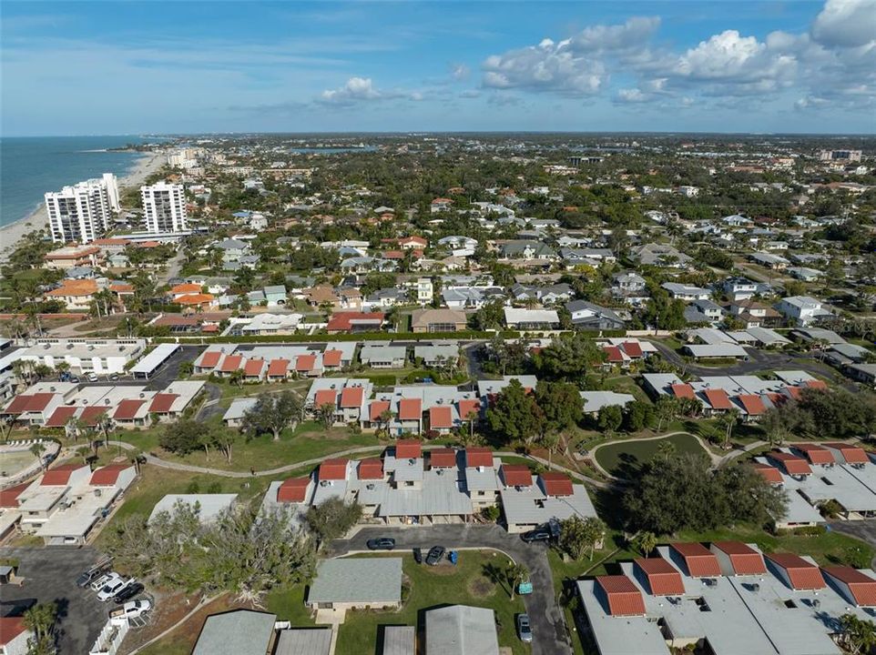 На продажу: $449,000 (2 спален, 2 ванн, 1076 Квадратных фут)