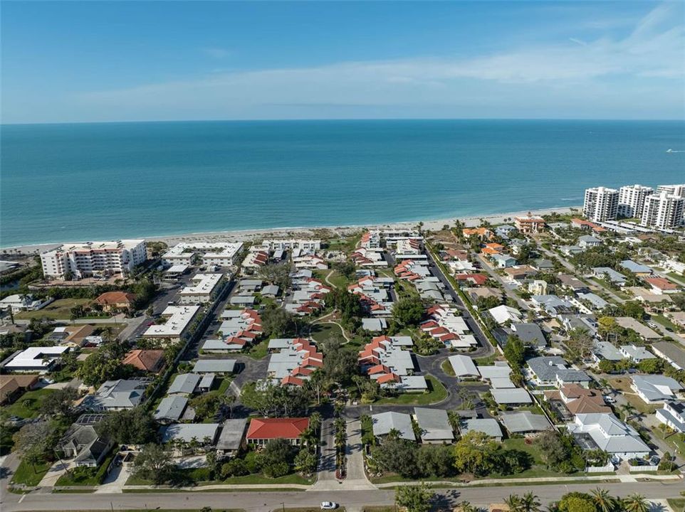 На продажу: $449,000 (2 спален, 2 ванн, 1076 Квадратных фут)