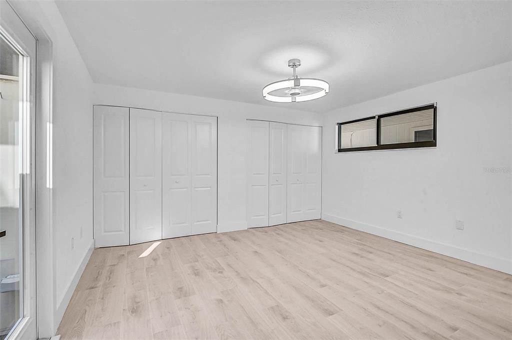 На продажу: $449,000 (2 спален, 2 ванн, 1076 Квадратных фут)