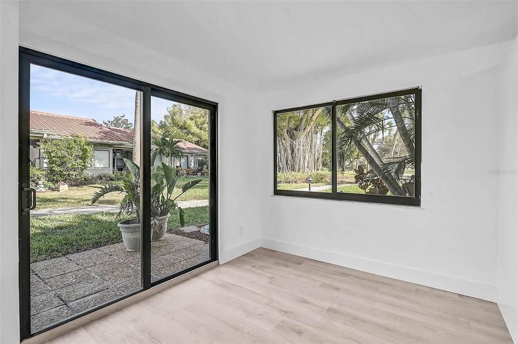 На продажу: $449,000 (2 спален, 2 ванн, 1076 Квадратных фут)