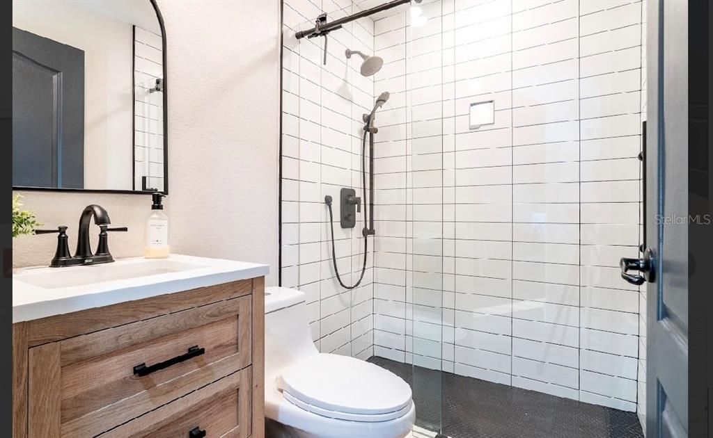 待售: $439,000 (4 贝兹, 3 浴室, 2199 平方英尺)