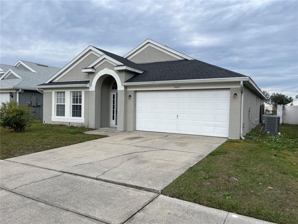 For Rent: $2,395 (3 beds, 2 baths, 1970 Square Feet)