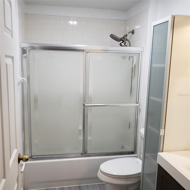 For Rent: $2,395 (3 beds, 2 baths, 1970 Square Feet)