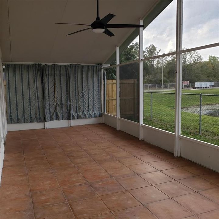 For Rent: $2,395 (3 beds, 2 baths, 1970 Square Feet)