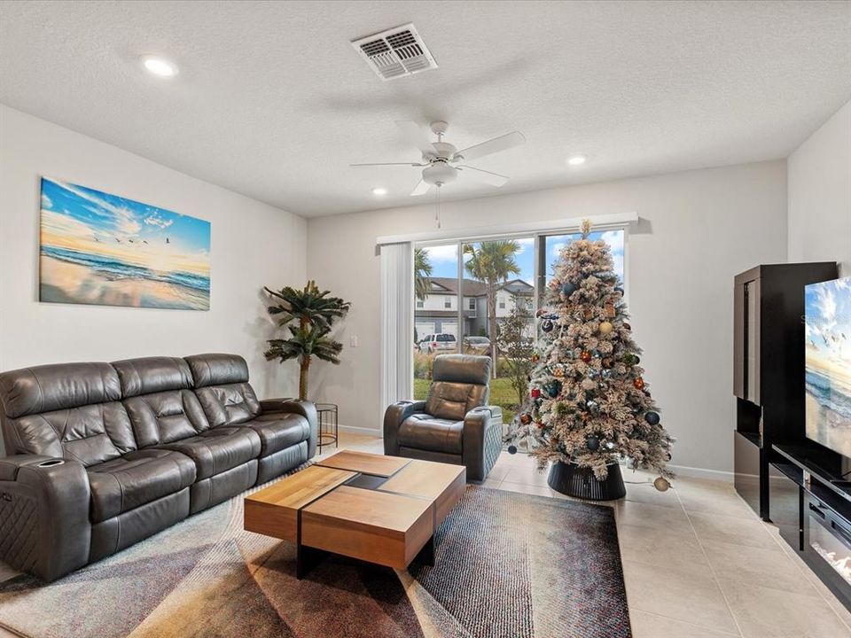 待售: $350,000 (3 贝兹, 2 浴室, 1762 平方英尺)